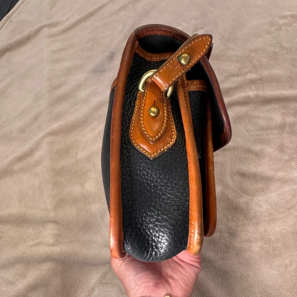 Vintage Dooney & Bourke Navy Cognac Leather Crossbody Saddle Crossbody Bag